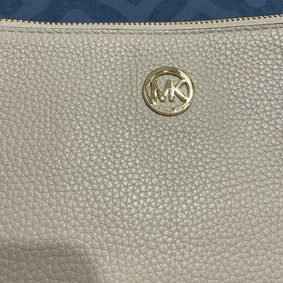 Michael Kors Wristlet - Picture 4 of 5